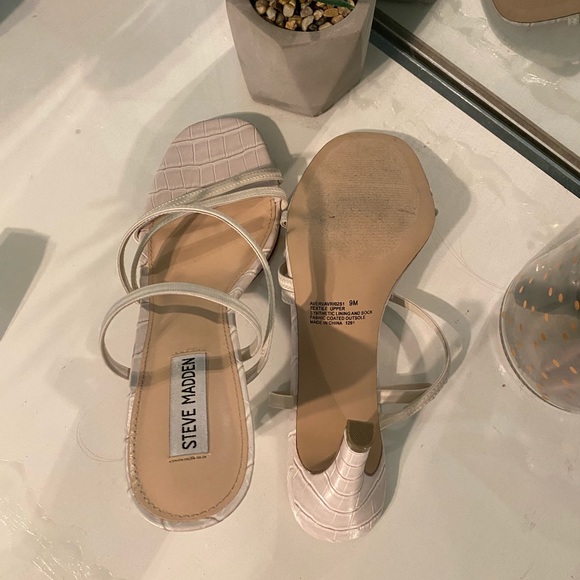 Steve Madden Heels - Picture 3 of 6